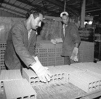 employes de MEBAT dans la rue