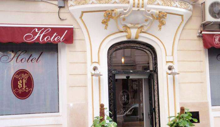 Htel St Alger