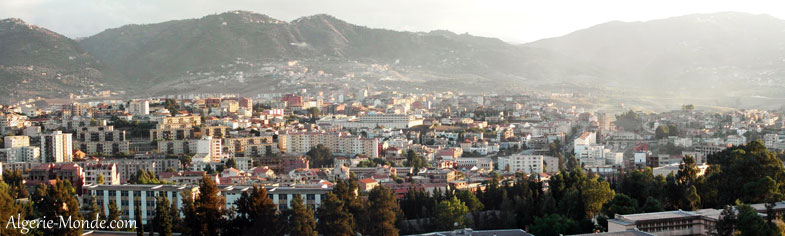 Vue d'ensemble de la ville de Tizi-Ouzou