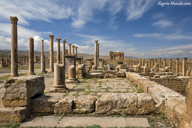 Vue sur les vestiges romains  Timgad