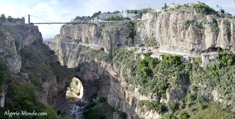 Arche naturelle en dessous du pont de Sidi M'Cid  Constantine