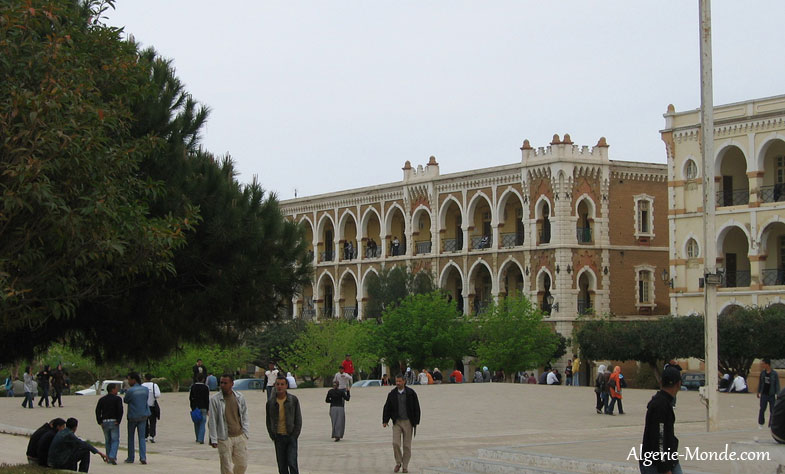 L'universit de Mostaganem